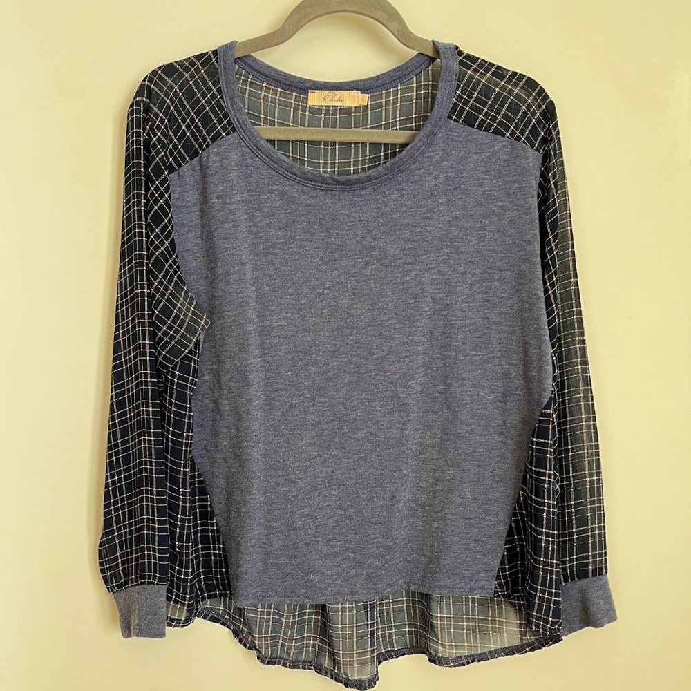 Casual knit top with sheer back, size large
